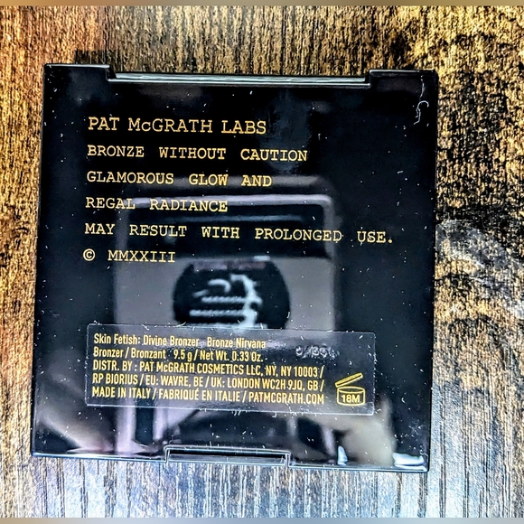 PAT McGRATH LABS Skin Fetish: Divine Powder Bronzer in Bronze Nirvana - Picture 11 of 16